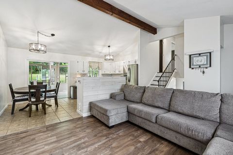 Tiny photo for 710 Greenbriar Lane, Lindenhurst, IL 60046 (MLS # 12437518)