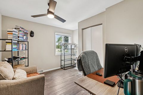 Tiny photo for 710 Greenbriar Lane, Lindenhurst, IL 60046 (MLS # 12437518)