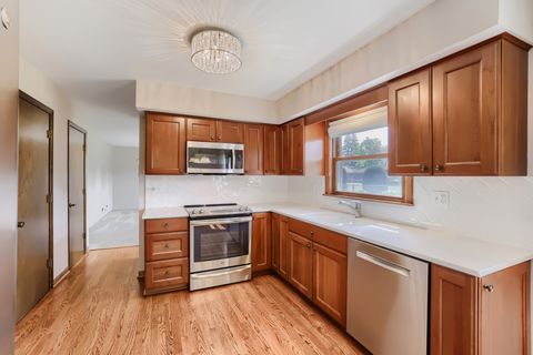 Tiny photo for 1111 W Ash Drive, Mount Prospect, IL 60056 (MLS # 12640472)