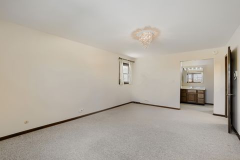 Tiny photo for 1111 W Ash Drive, Mount Prospect, IL 60056 (MLS # 12640472)
