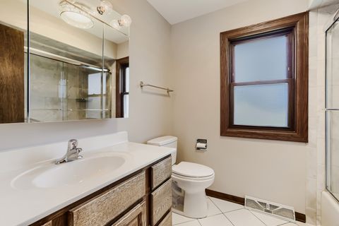 Tiny photo for 1111 W Ash Drive, Mount Prospect, IL 60056 (MLS # 12640472)