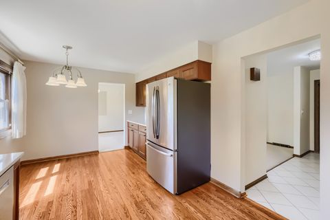 Tiny photo for 1111 W Ash Drive, Mount Prospect, IL 60056 (MLS # 12640472)