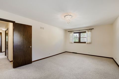 Tiny photo for 1111 W Ash Drive, Mount Prospect, IL 60056 (MLS # 12640472)