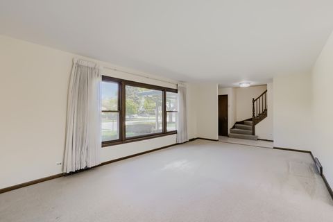 Tiny photo for 1111 W Ash Drive, Mount Prospect, IL 60056 (MLS # 12640472)