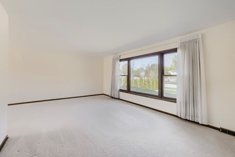 Tiny photo for 1111 W Ash Drive, Mount Prospect, IL 60056 (MLS # 12640472)