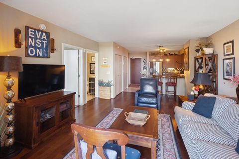 Tiny photo for 807 Davis Street #810, Evanston, IL 60201 (MLS # 12464135)