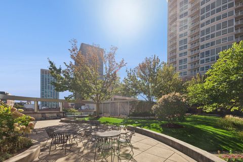 Tiny photo for 807 Davis Street #810, Evanston, IL 60201 (MLS # 12464135)