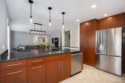 Tiny photo for 2316 N Lakewood Avenue, Chicago, IL 60614 (MLS # 12599460)