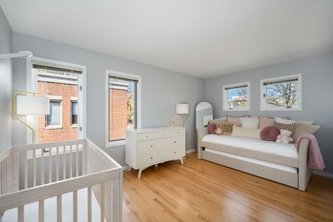 Tiny photo for 2316 N Lakewood Avenue, Chicago, IL 60614 (MLS # 12599460)