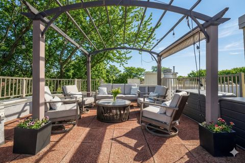 Tiny photo for 2316 N Lakewood Avenue, Chicago, IL 60614 (MLS # 12599460)