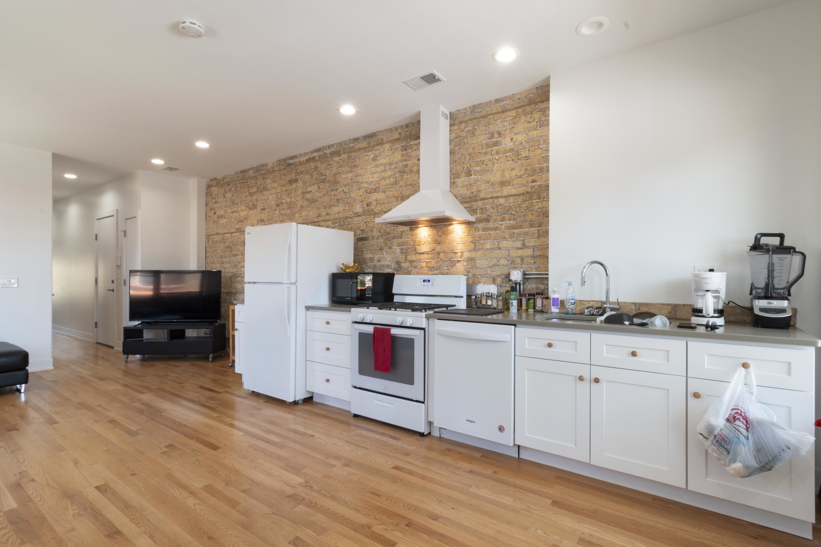 5601 W Belmont Avenue 206