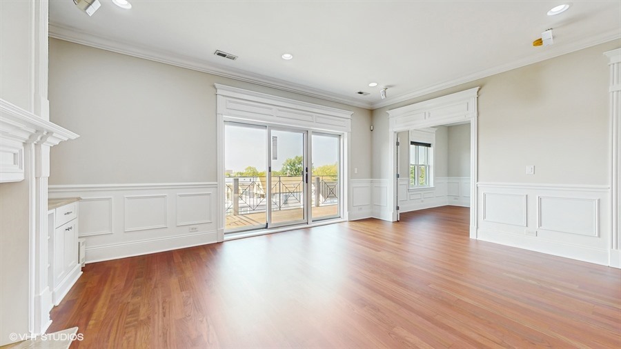 2540 W Diversey Avenue 404