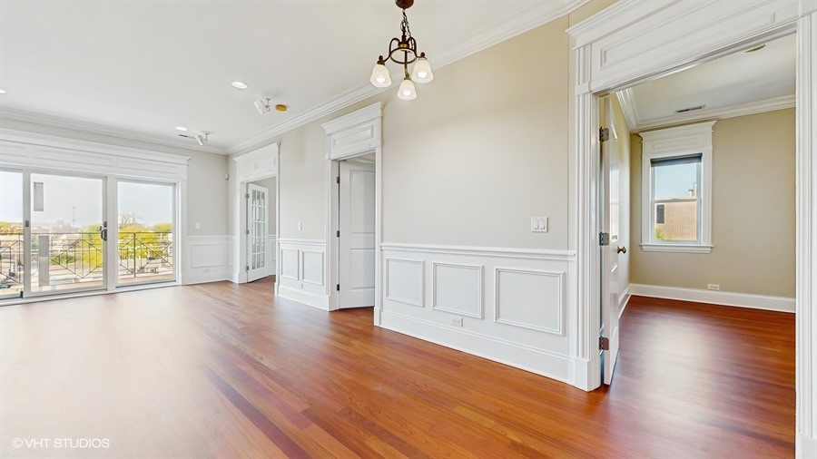 2540 W Diversey Avenue 404