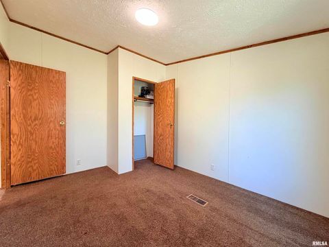 Tiny photo for 125 Beech Hollow Road, Harrisburg, IL 62946 (MLS # EB460027)