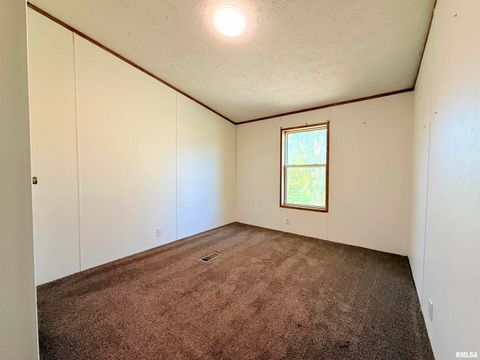 Tiny photo for 125 Beech Hollow Road, Harrisburg, IL 62946 (MLS # EB460027)