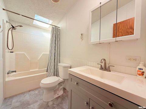 Tiny photo for 125 Beech Hollow Road, Harrisburg, IL 62946 (MLS # EB460027)