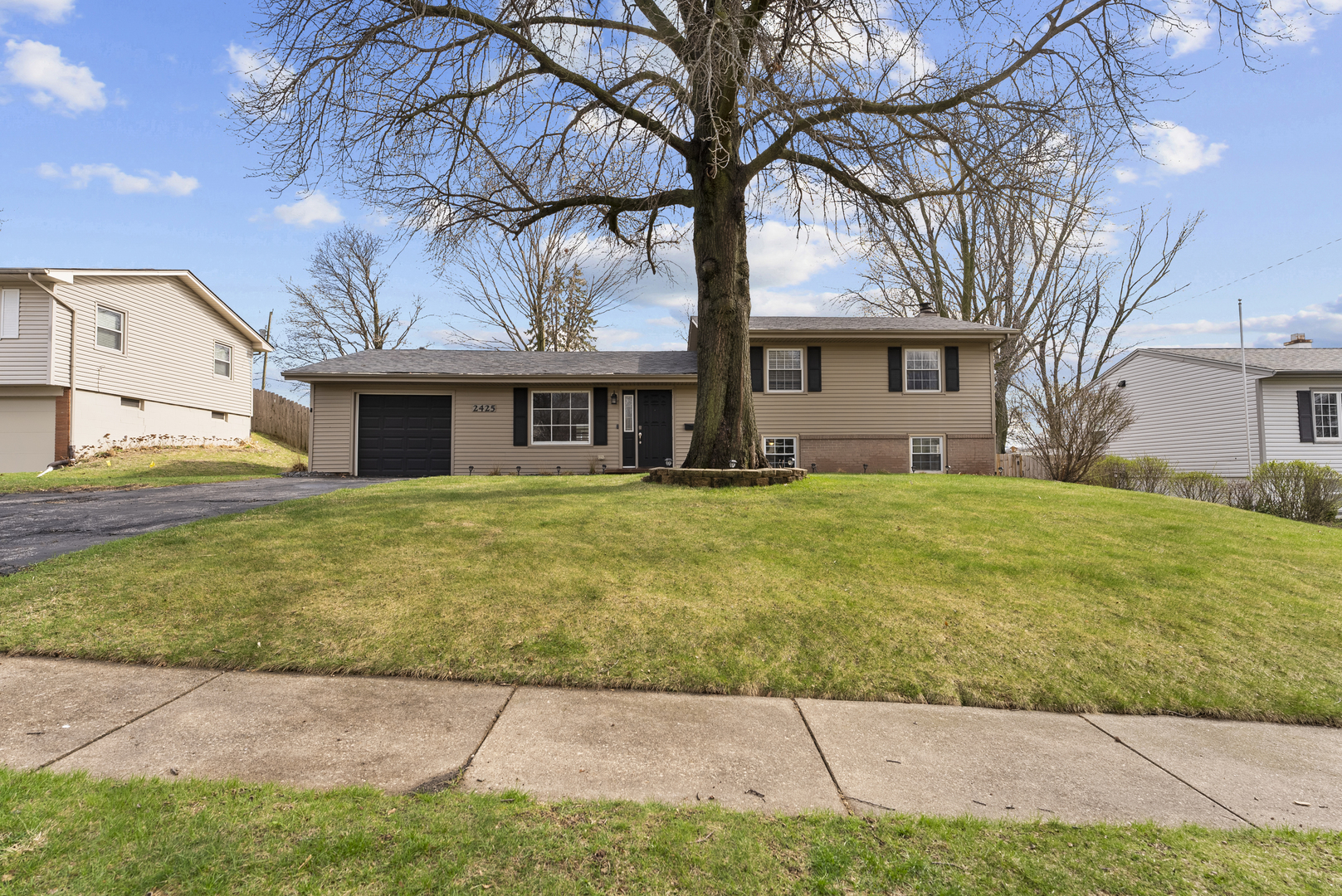 2425 W 46th Street