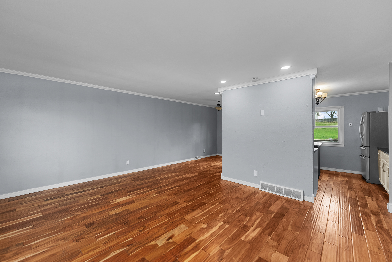 2425 W 46th Street