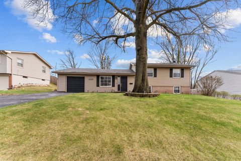 Photo of 2425 W 46th Street, Davenport, IA 52806 (MLS # 12607341)