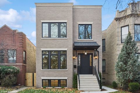 4242 N Winchester Avenue Chicago IL 60613