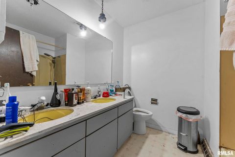 Tiny photo for 3206 WISCONSIN Avenue, Davenport, IA 52804 (MLS # QC4267847)