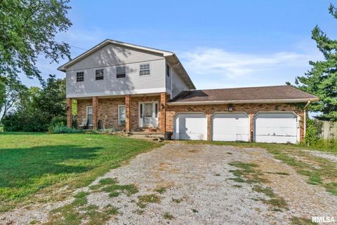 Tiny photo for 3206 WISCONSIN Avenue, Davenport, IA 52804 (MLS # QC4267847)