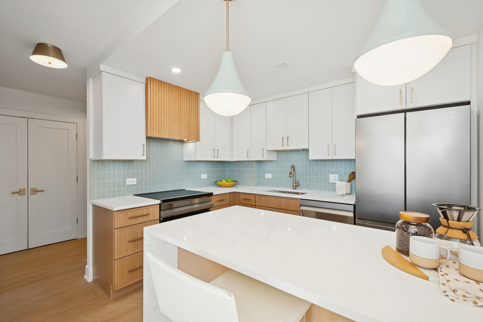 1455 N Sandburg Terrace 1501B