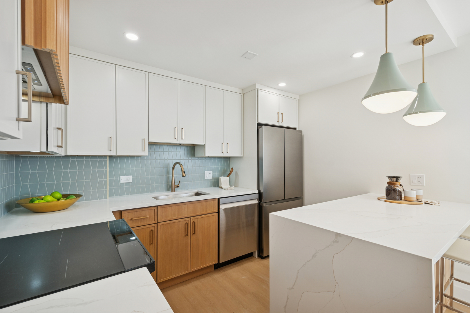 1455 N Sandburg Terrace 1501B