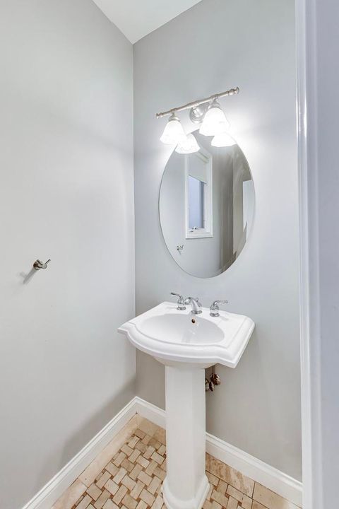 Tiny photo for 4757 N Linder Avenue, Chicago, IL 60630 (MLS # 12640062)