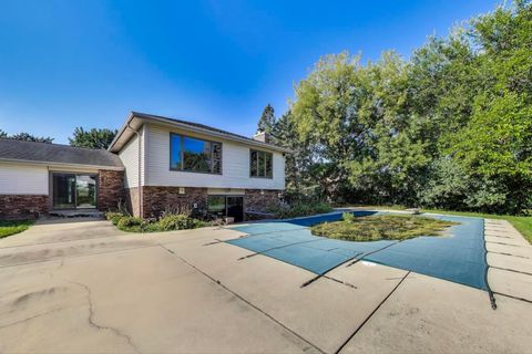 Tiny photo for 28W264 Riviera Court, Bartlett, IL 60103 (MLS # 12475473)