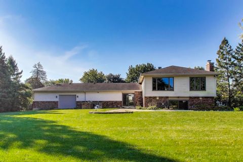 Tiny photo for 28W264 Riviera Court, Bartlett, IL 60103 (MLS # 12475473)