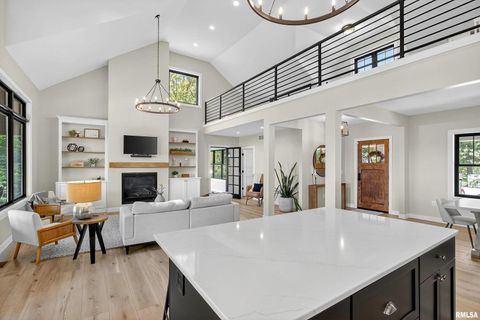 Tiny photo for 25865 VALLEY Drive, Bettendorf, IA 52722 (MLS # QC4266908)