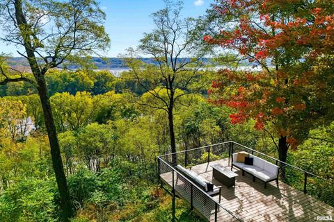 Tiny photo for 25865 VALLEY Drive, Bettendorf, IA 52722 (MLS # QC4266908)