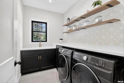 Tiny photo for 25865 VALLEY Drive, Bettendorf, IA 52722 (MLS # QC4266908)