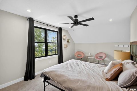 Tiny photo for 25865 VALLEY Drive, Bettendorf, IA 52722 (MLS # QC4266908)