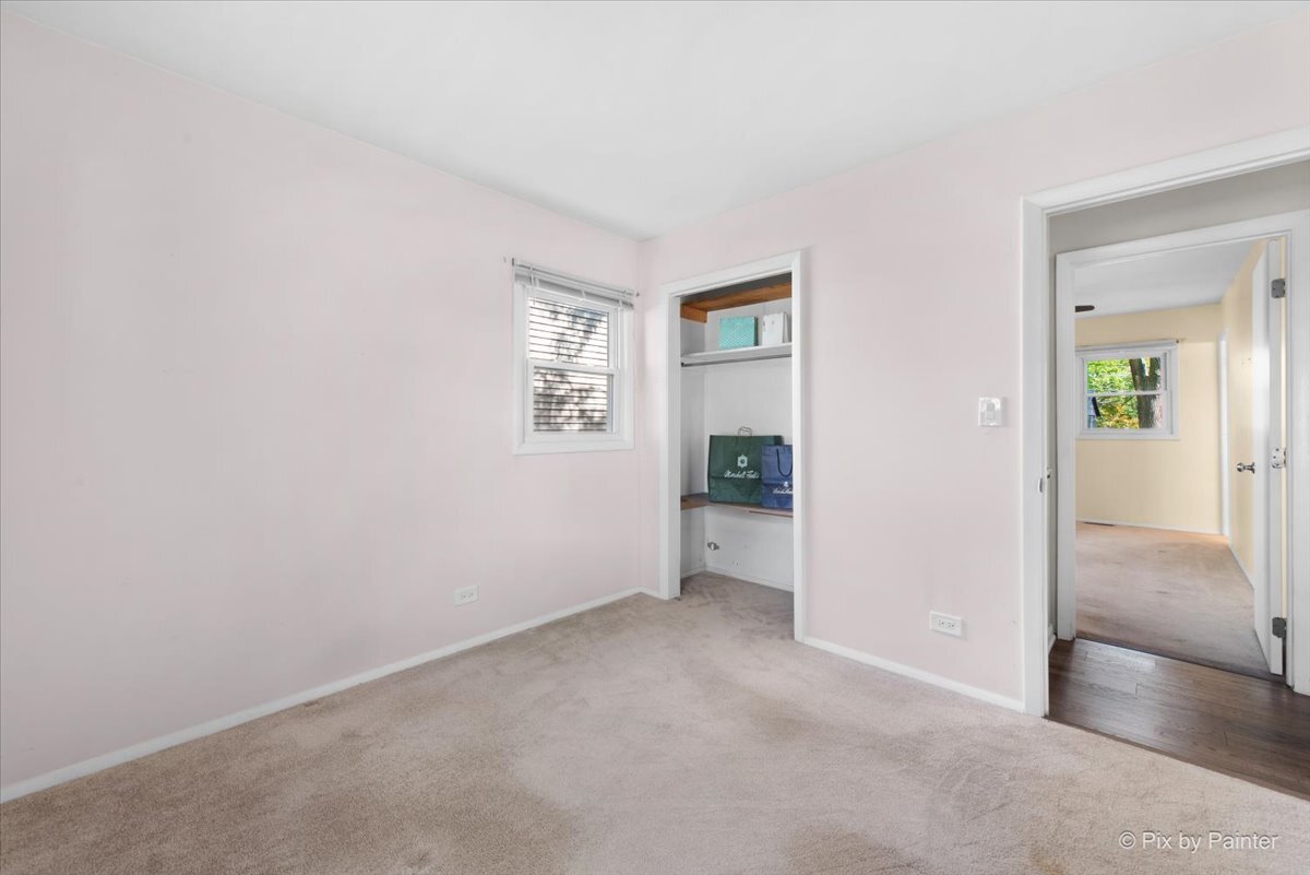 Glendale Heights, Illinois 60139, United States, 3 Bedrooms Bedrooms, ,2 BathroomsBathrooms,Residential,Active,220929