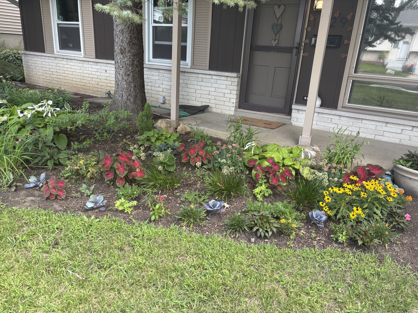 Glendale Heights, Illinois 60139, United States, 3 Bedrooms Bedrooms, ,2 BathroomsBathrooms,Residential,Active,220929