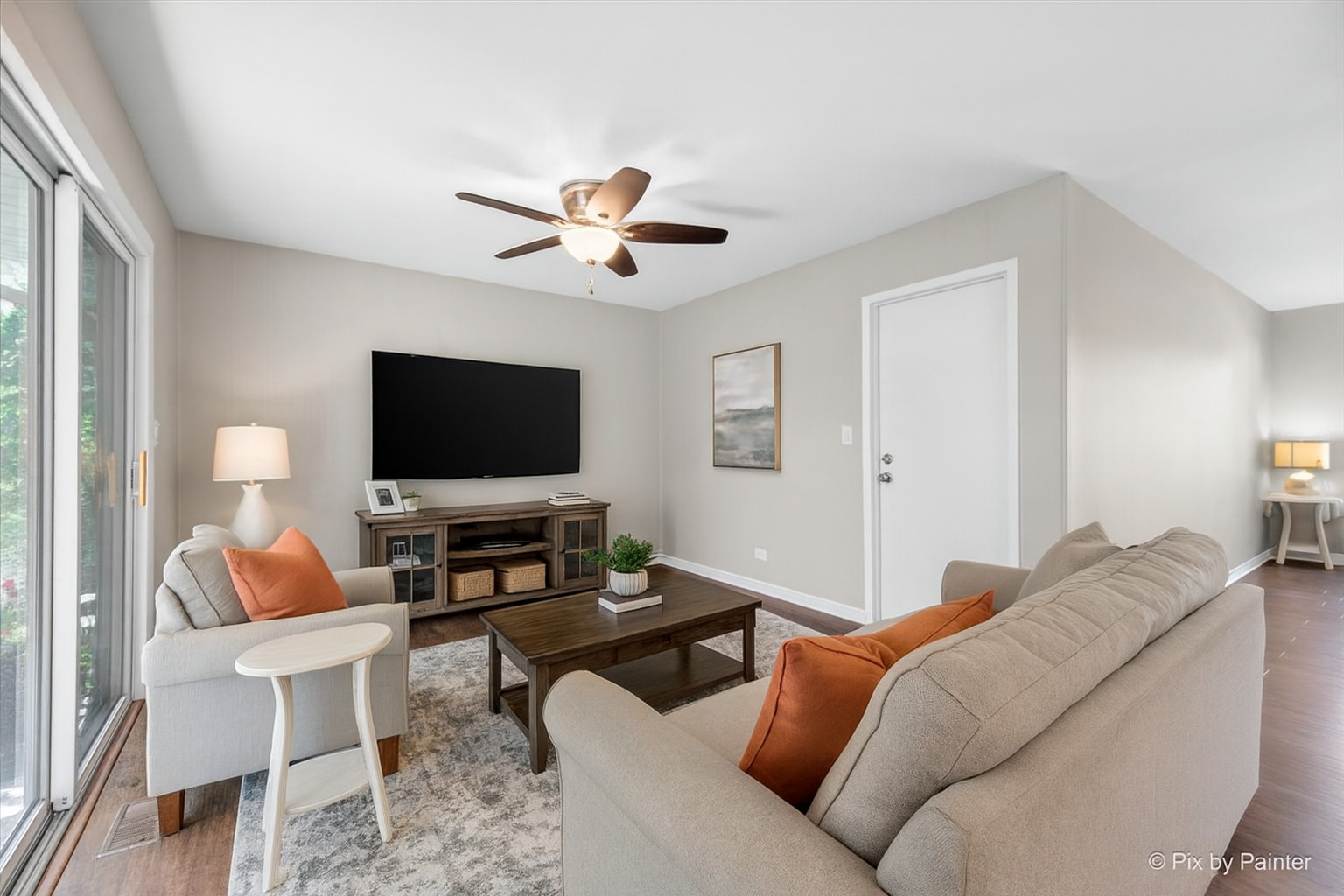 Glendale Heights, Illinois 60139, United States, 3 Bedrooms Bedrooms, ,2 BathroomsBathrooms,Residential,Active,220929