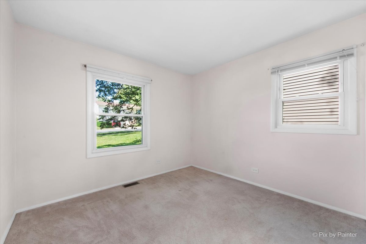 Glendale Heights, Illinois 60139, United States, 3 Bedrooms Bedrooms, ,2 BathroomsBathrooms,Residential,Active,220929