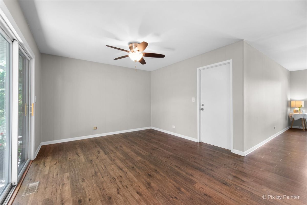 Glendale Heights, Illinois 60139, United States, 3 Bedrooms Bedrooms, ,2 BathroomsBathrooms,Residential,Active,220929