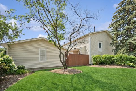 Tiny photo for 434 DOGWOOD Terrace, Buffalo Grove, IL 60089 (MLS # 12532914)