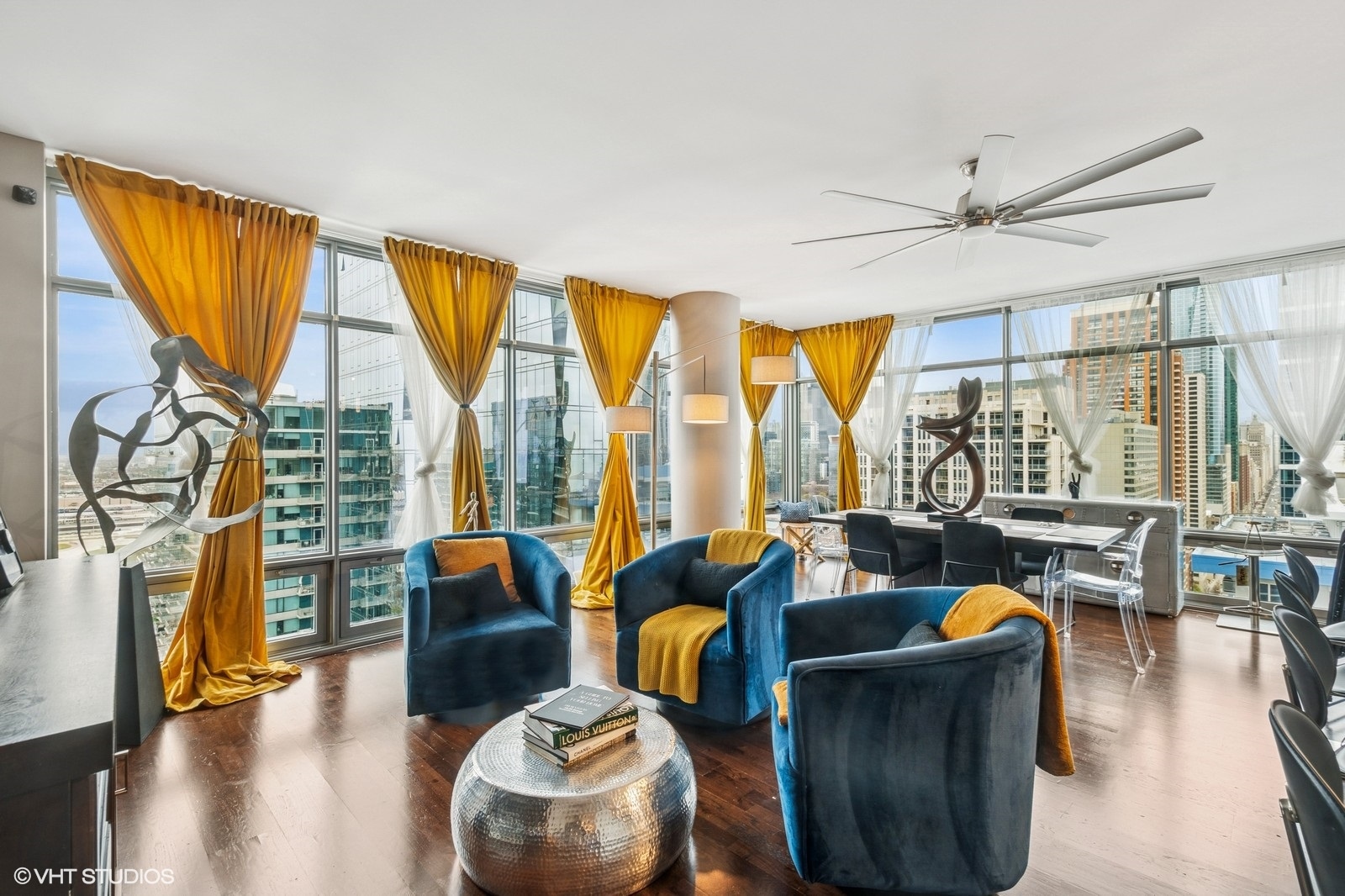 100 E 14th Street 2510