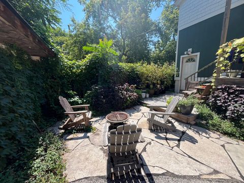 Tiny photo for 6957 N Hamilton Avenue, Chicago, IL 60645 (MLS # 12461461)