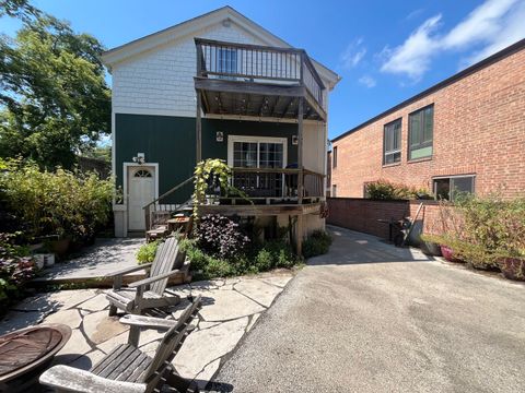 Tiny photo for 6957 N Hamilton Avenue, Chicago, IL 60645 (MLS # 12461461)