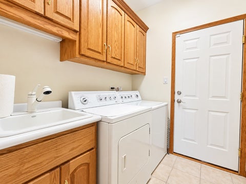 Tiny photo for 842 Turnberry Lane, Willowbrook, IL 60527 (MLS # 12793847)