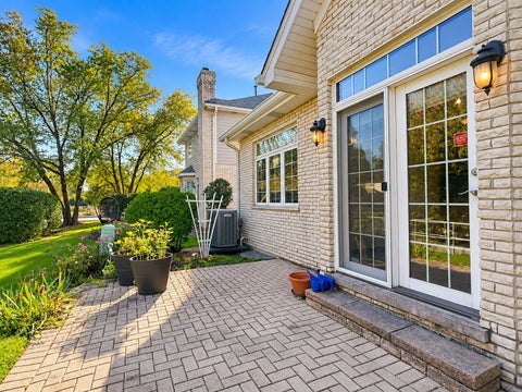 Tiny photo for 842 Turnberry Lane, Willowbrook, IL 60527 (MLS # 12793847)