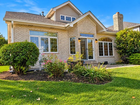 Tiny photo for 842 Turnberry Lane, Willowbrook, IL 60527 (MLS # 12793847)