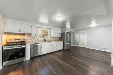 Tiny photo for 19136 Jacquie Avenue, Romeoville, IL 60446 (MLS # 12524054)