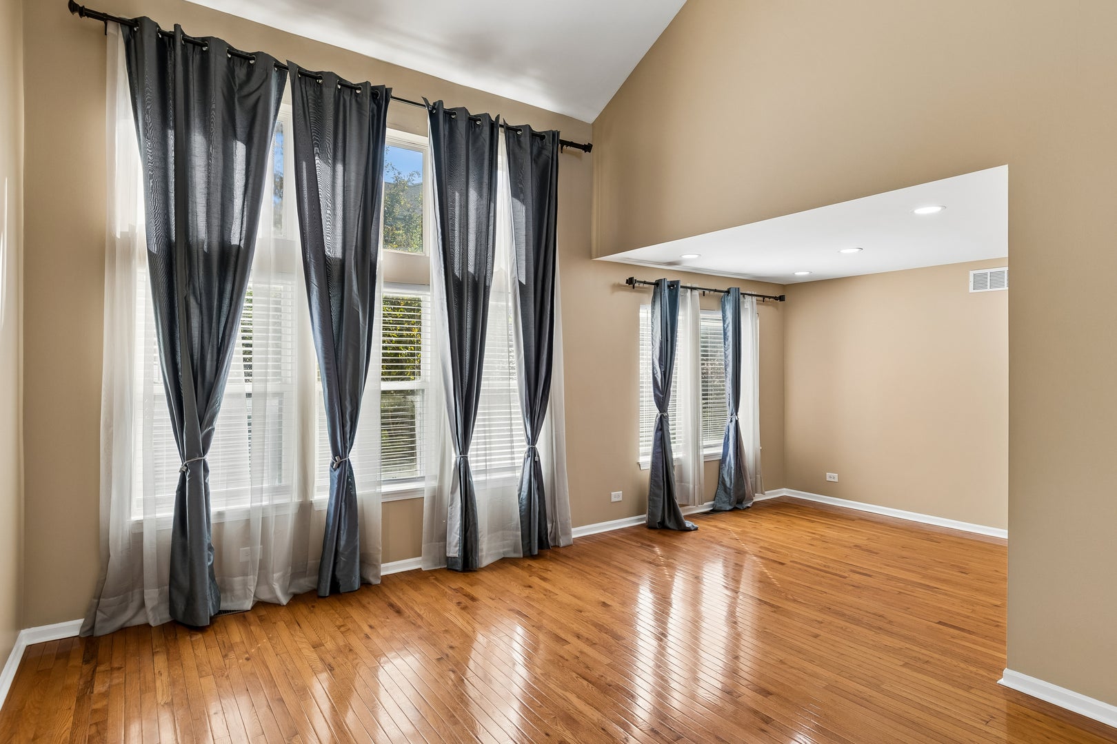 2504 Fairbanks Court