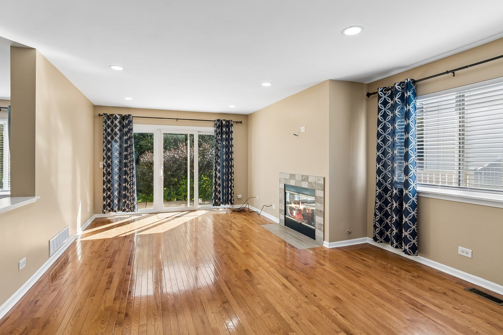 2504 Fairbanks Court